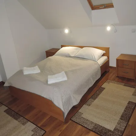 With Bbq & Garden بيت للعطل